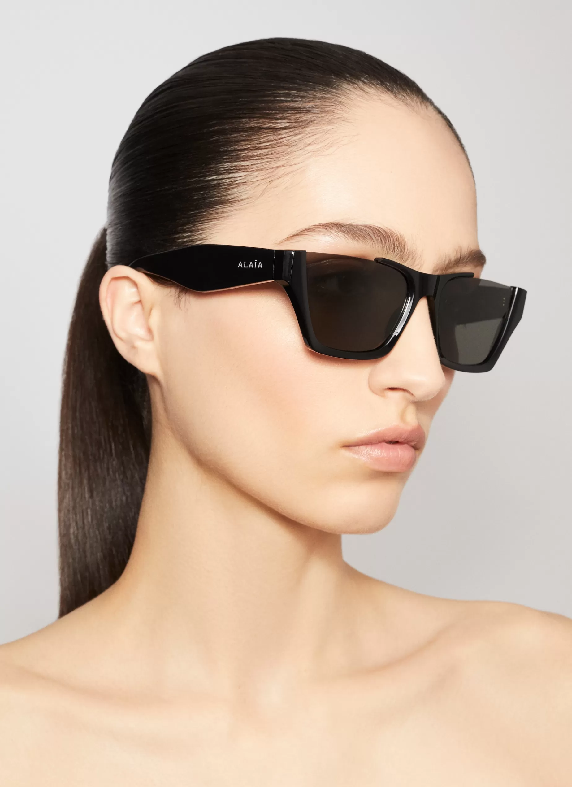 Alaïa RECHTECKIGE SONNENBRILLE< Sonnenbrillen