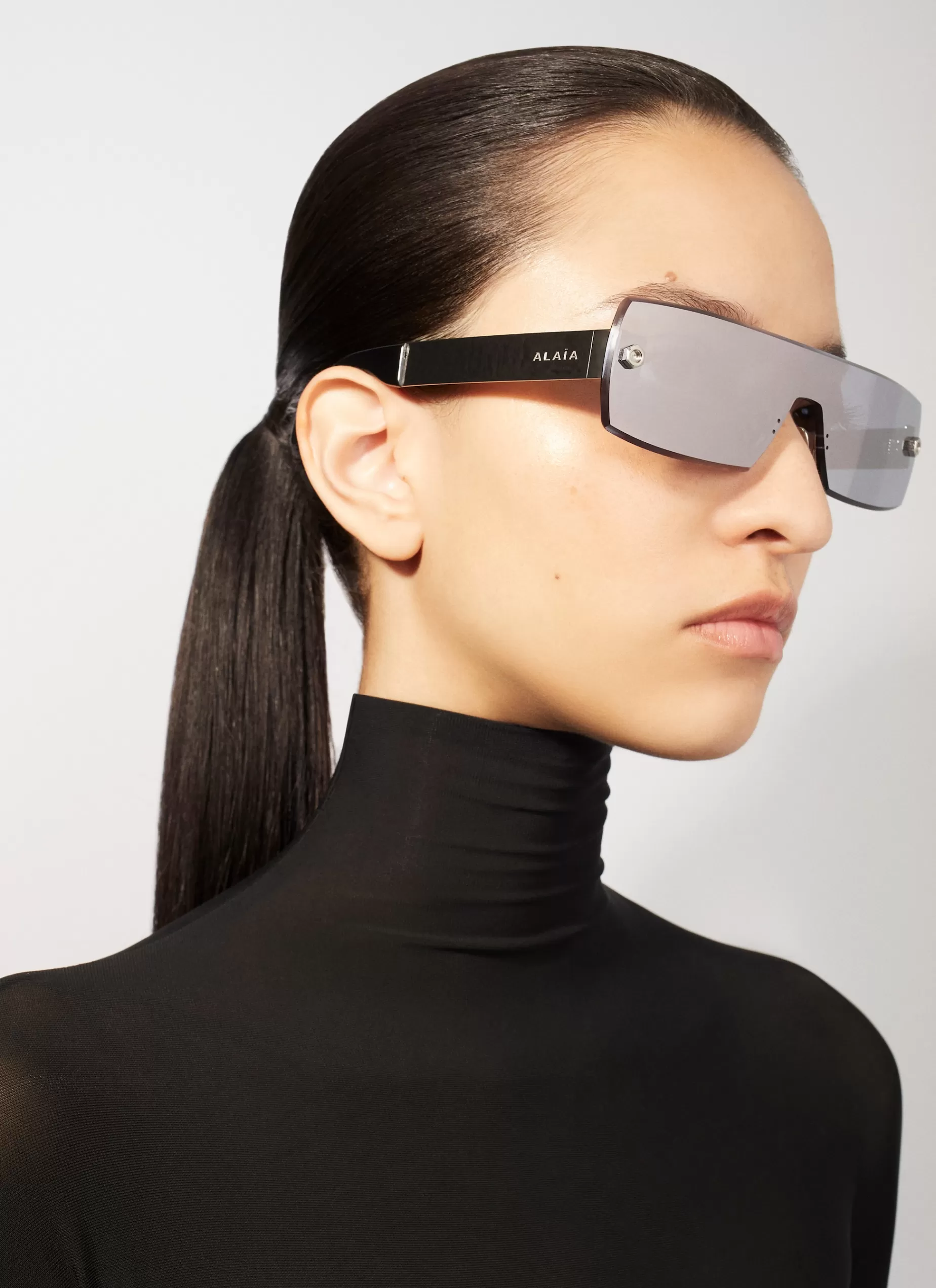 Alaïa SCHMALE MASK-SONNENBRILLE< Sonnenbrillen